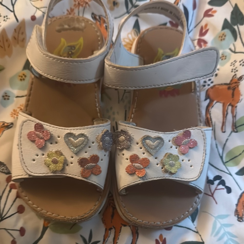 Kids Floral Embellished Sandals
